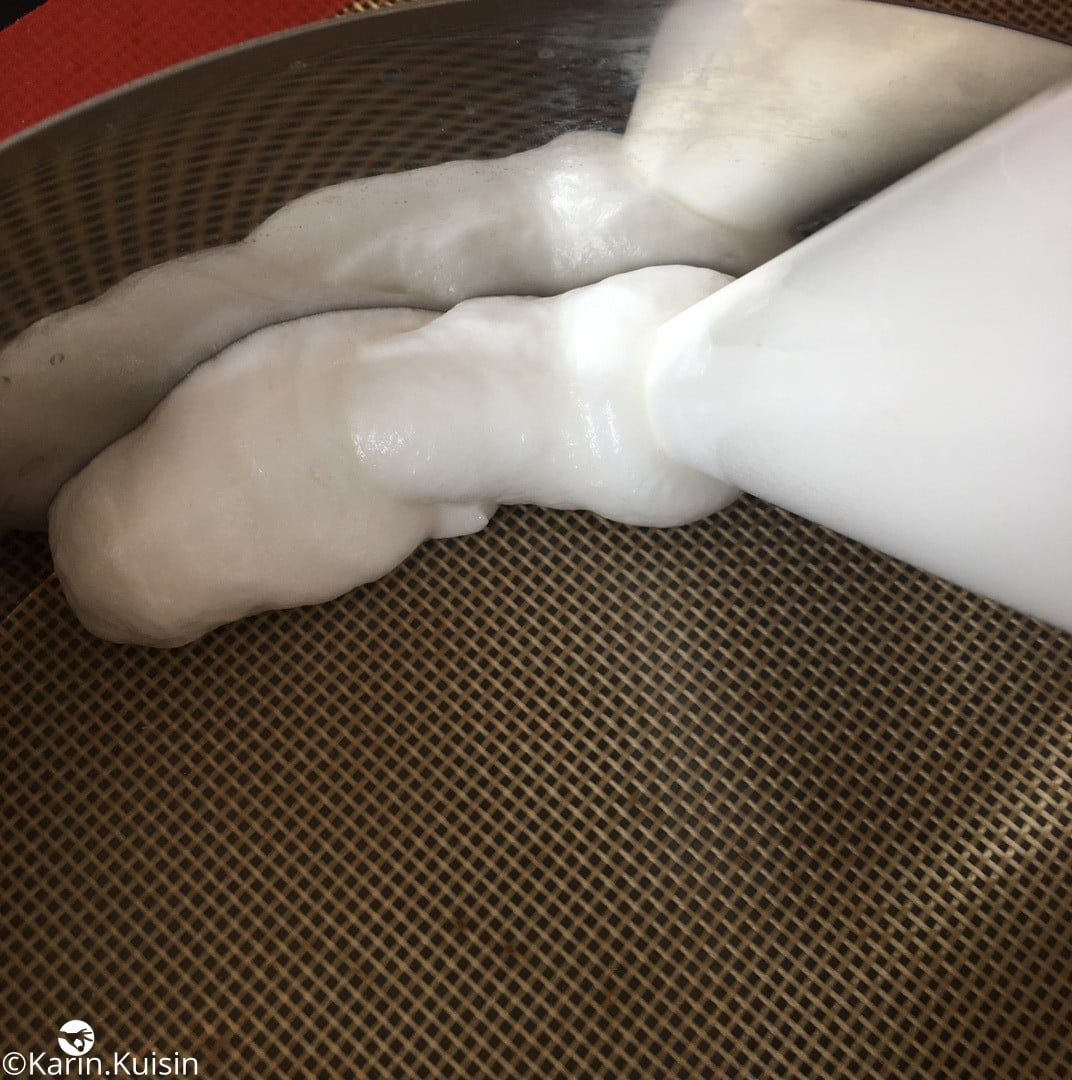pocher meringue ronde
