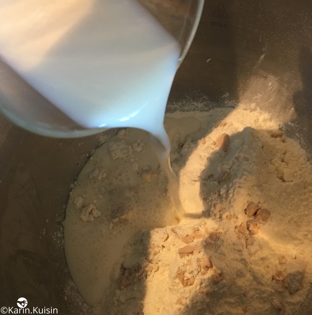 détrempe farine levure lait verser