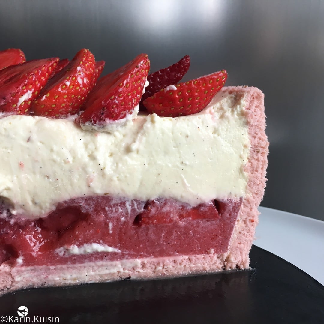 charlotte fraise découpe
