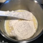 pâte à choux farine verser