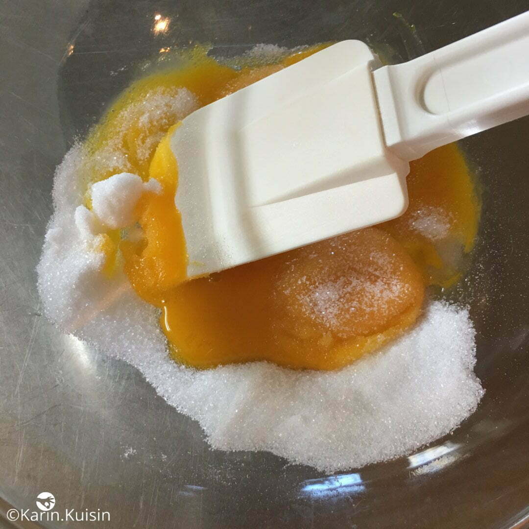 jaune d'oeuf sucre mélanger