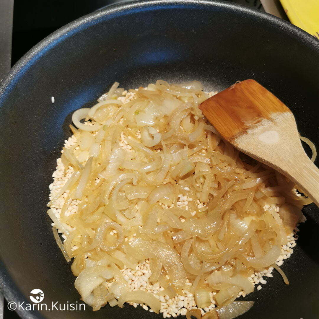 oignon plat riz ajouter