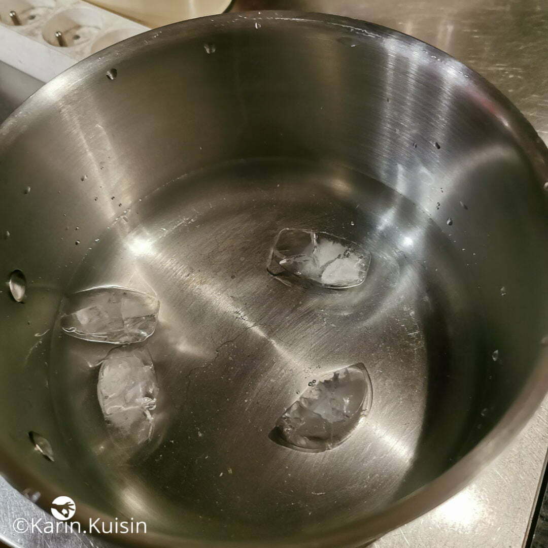 eau froide glaçon