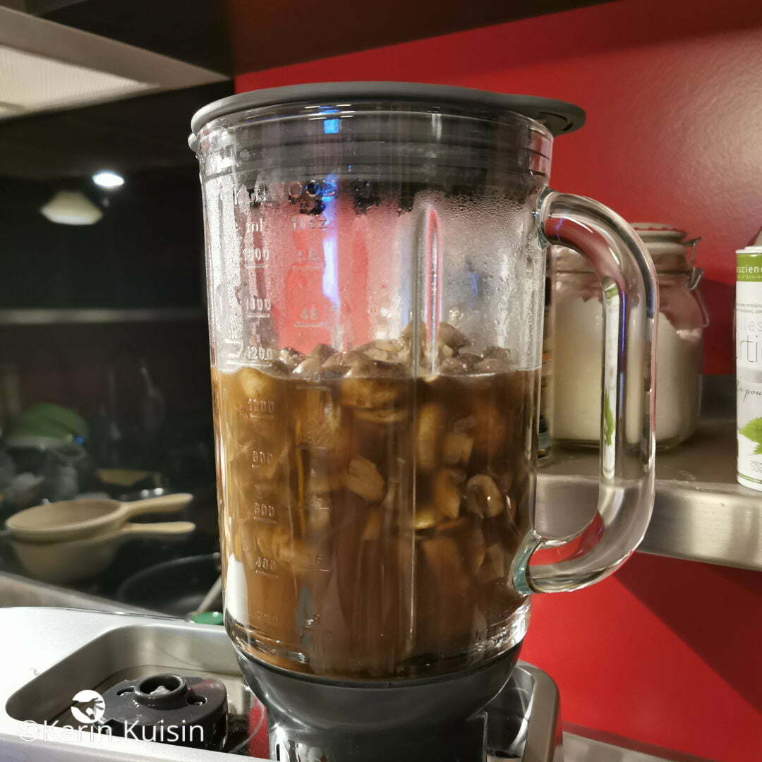 velouté champignon verser mixer