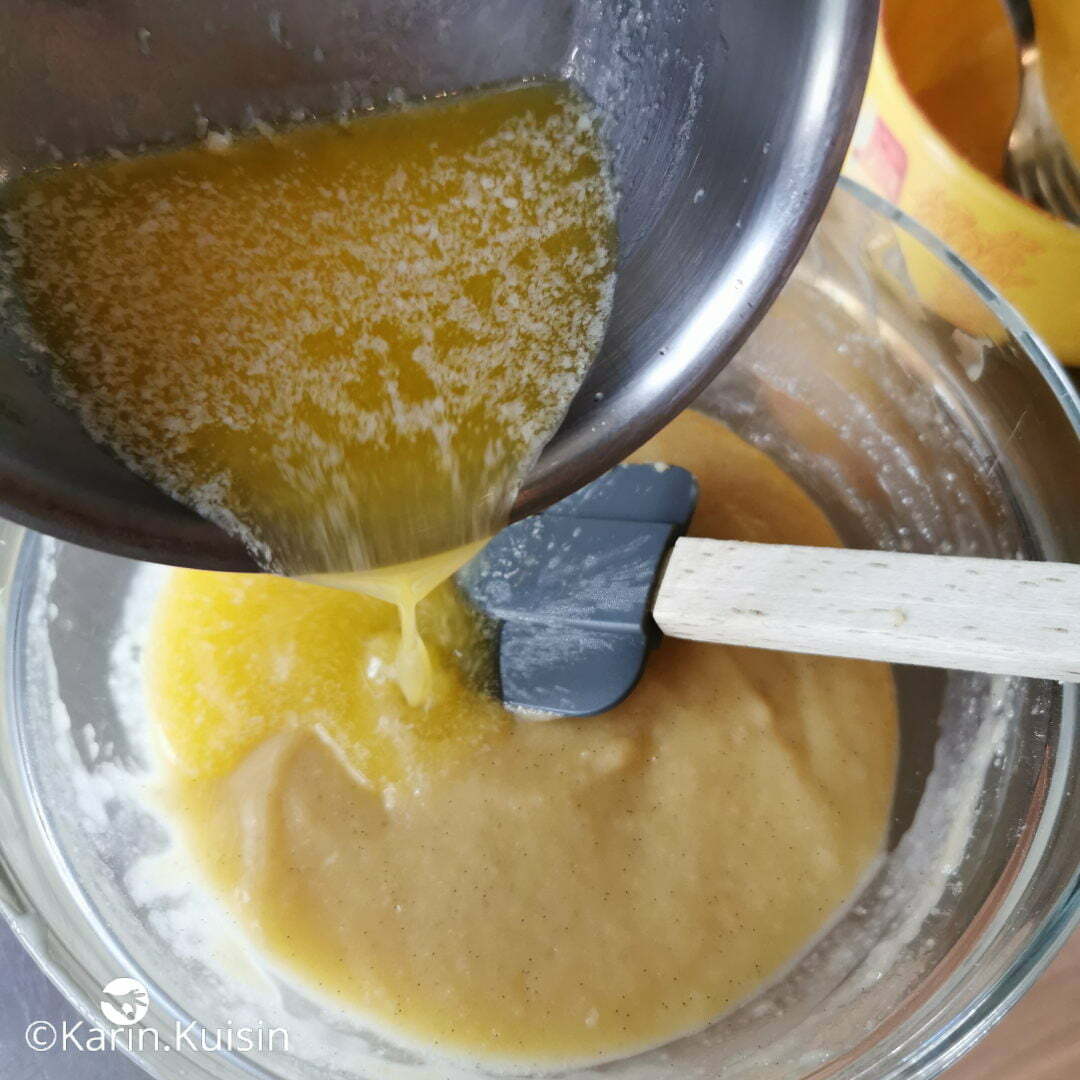crème amande beurre fondu verser