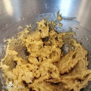 beurre sucre oeuf poudre amande noisette mélanger