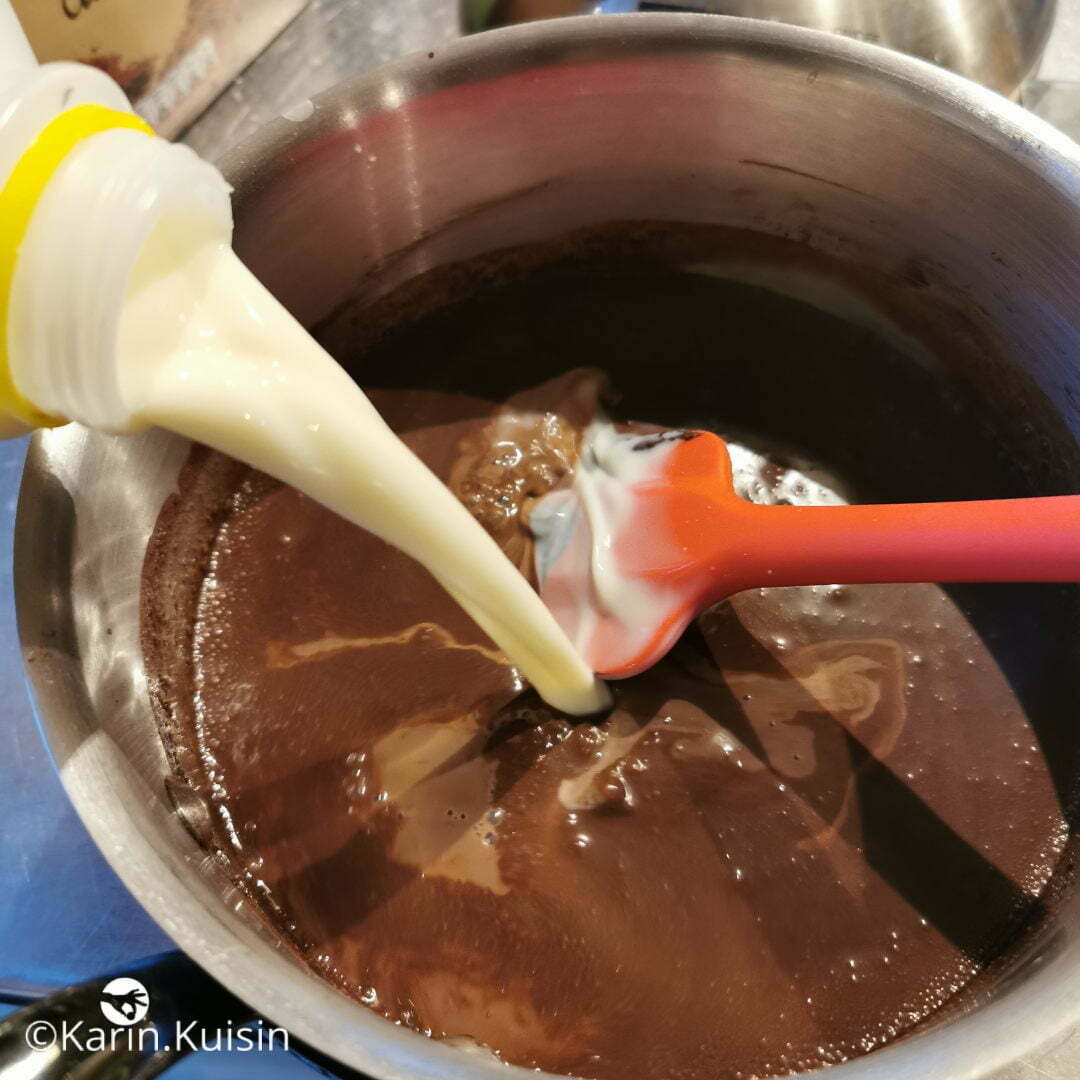 cacao sucre lait verser