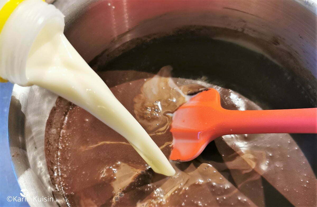 cacao sucre lait verser