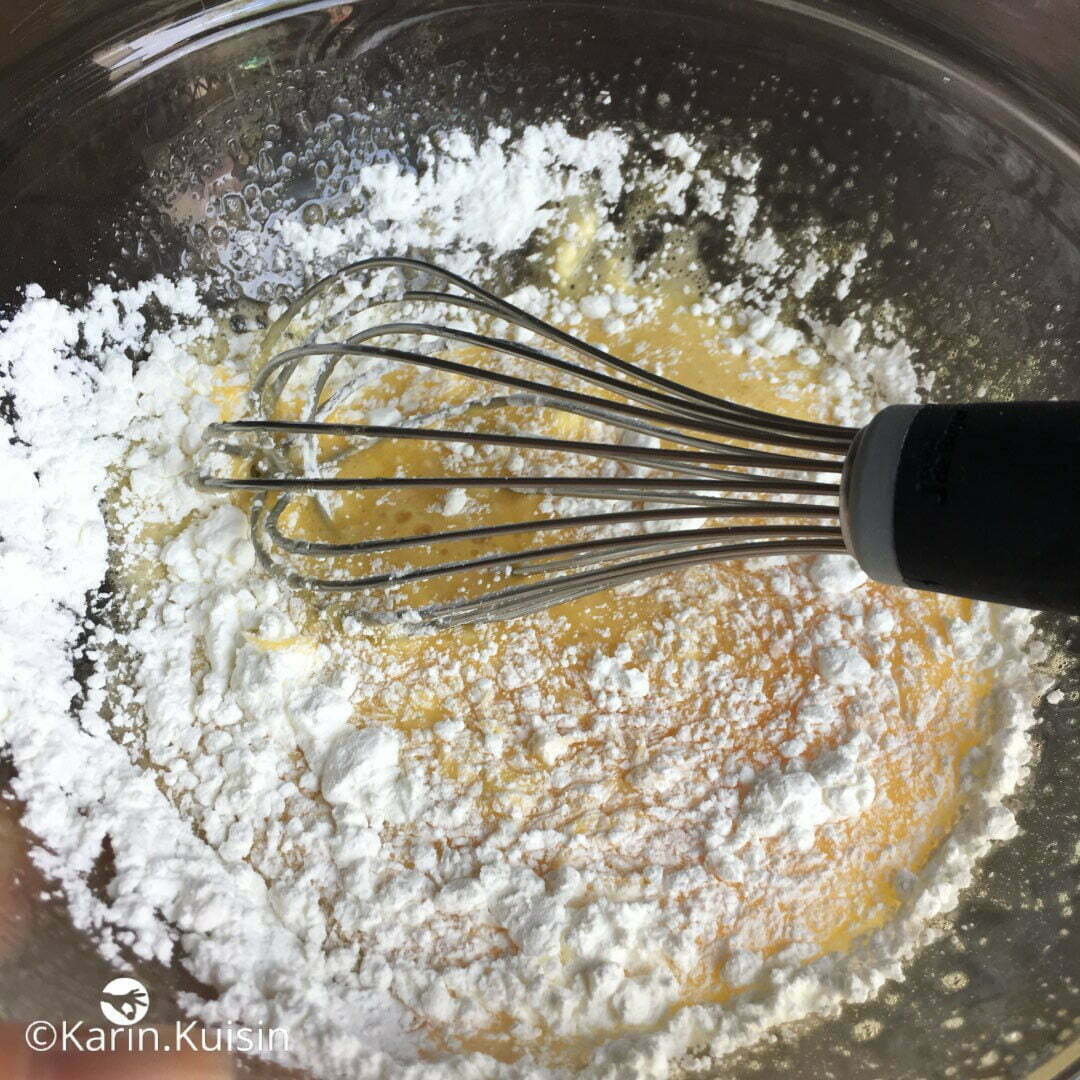 oeuf sucre fécule mélanger