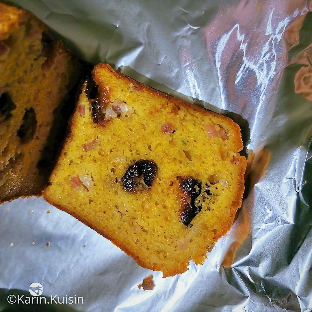 cake pruneau lardon final découpe