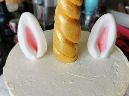 planter oreille licorne