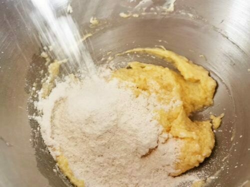 pâte sucrée farine ajouter