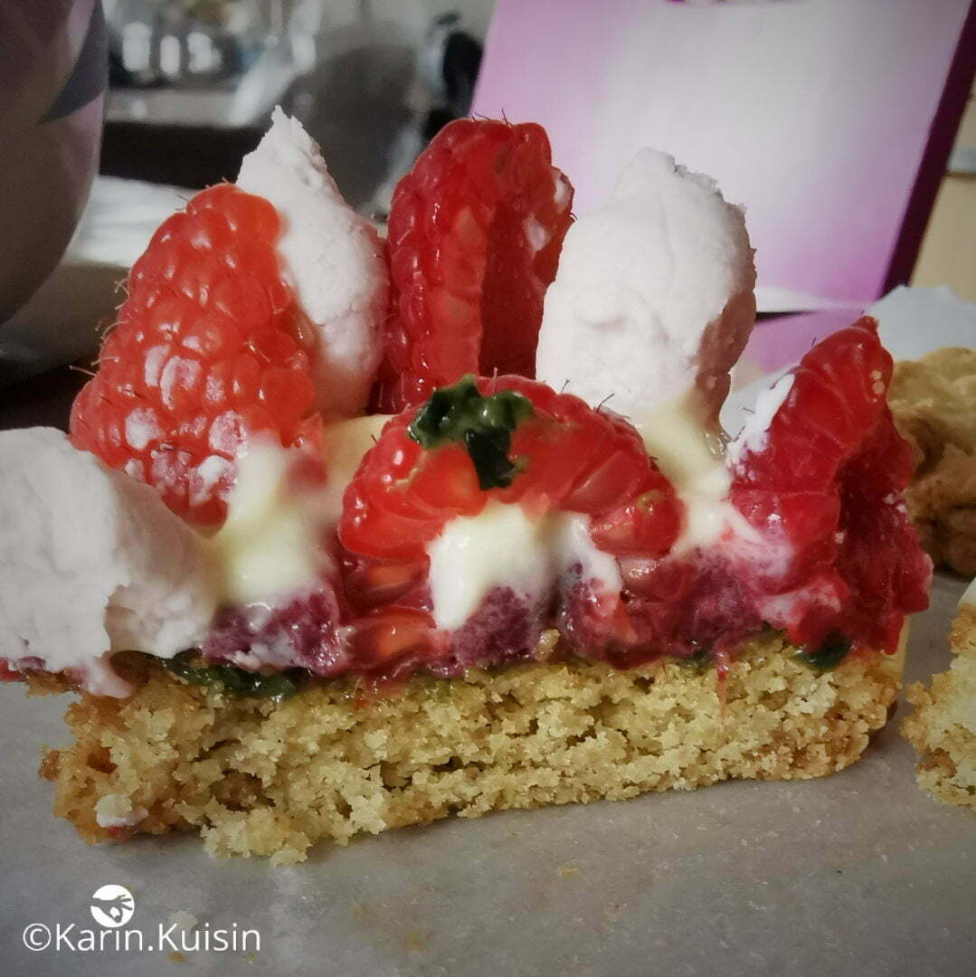 tarte framboise yuzu basilic final découpe