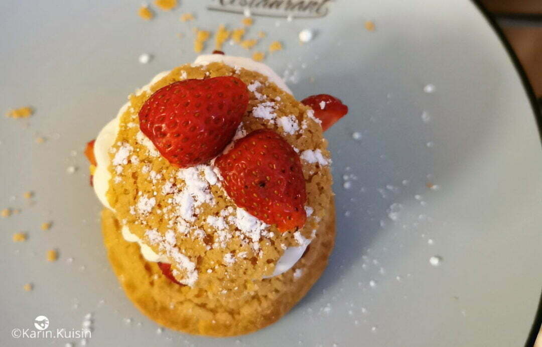 chou fraise chantilly final