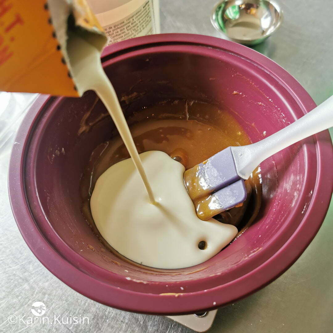 ganache dulcey crème verser