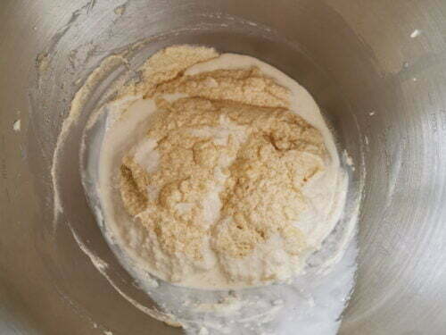 beurre oeuf sucre crème ajouter