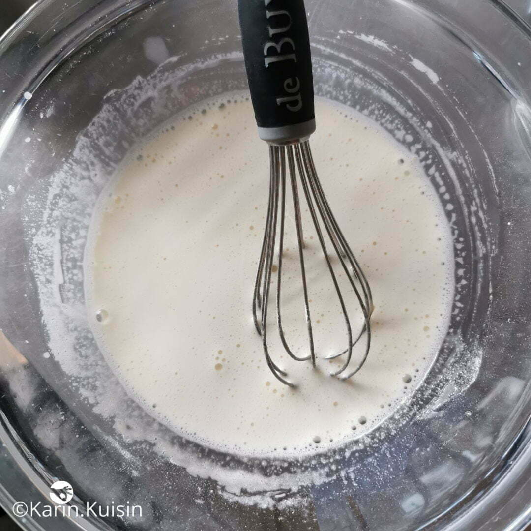 oeuf sucre fécule lait mélanger
