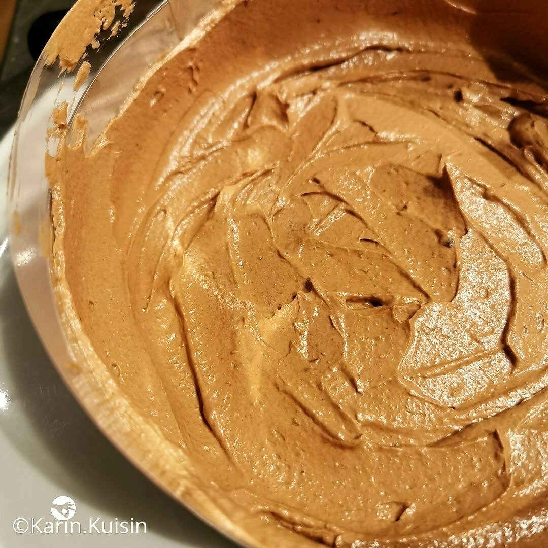 gâteau chocolat cercle crème pocher