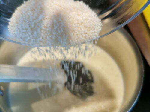 lait crème tapioca verser