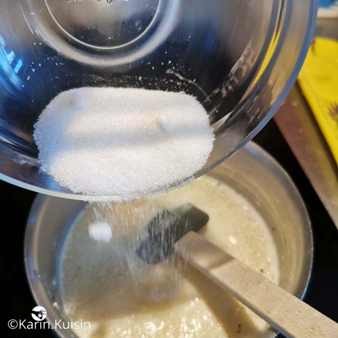 lait crème tapioca sucre verser