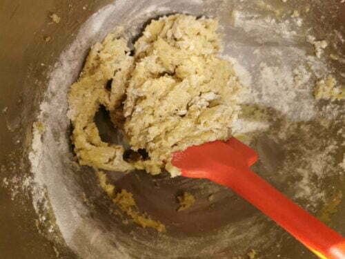 pâte sablée pistache mélanger