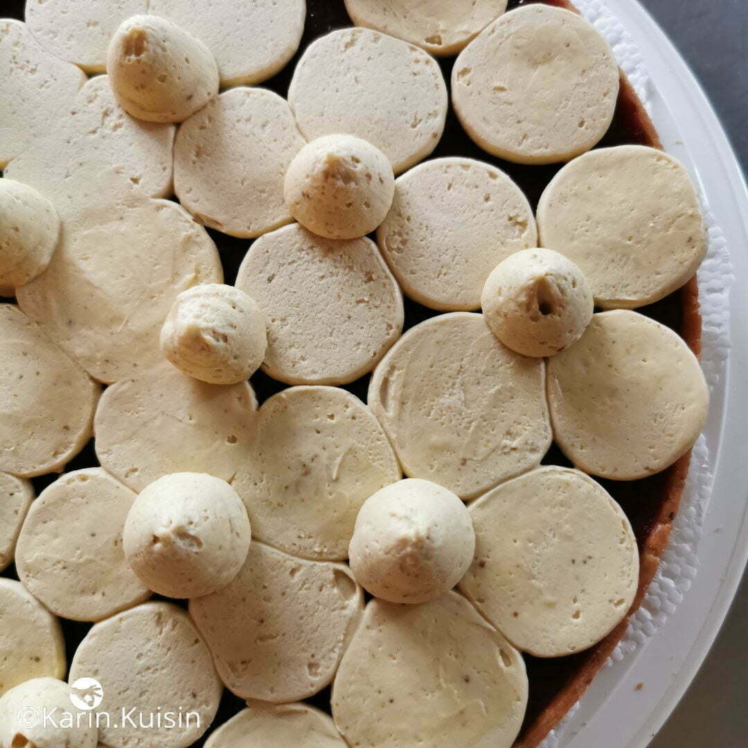 décor tarte ganache boule pocher