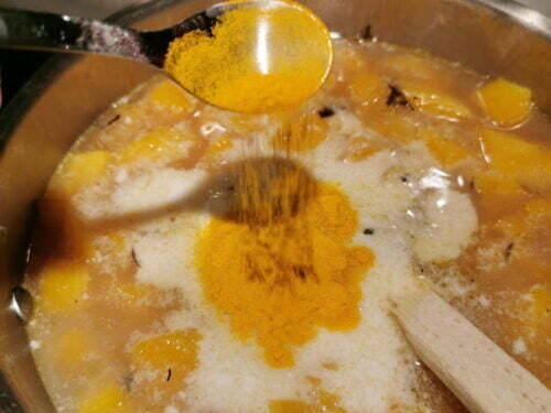 oignon courge lait coco curcuma verser