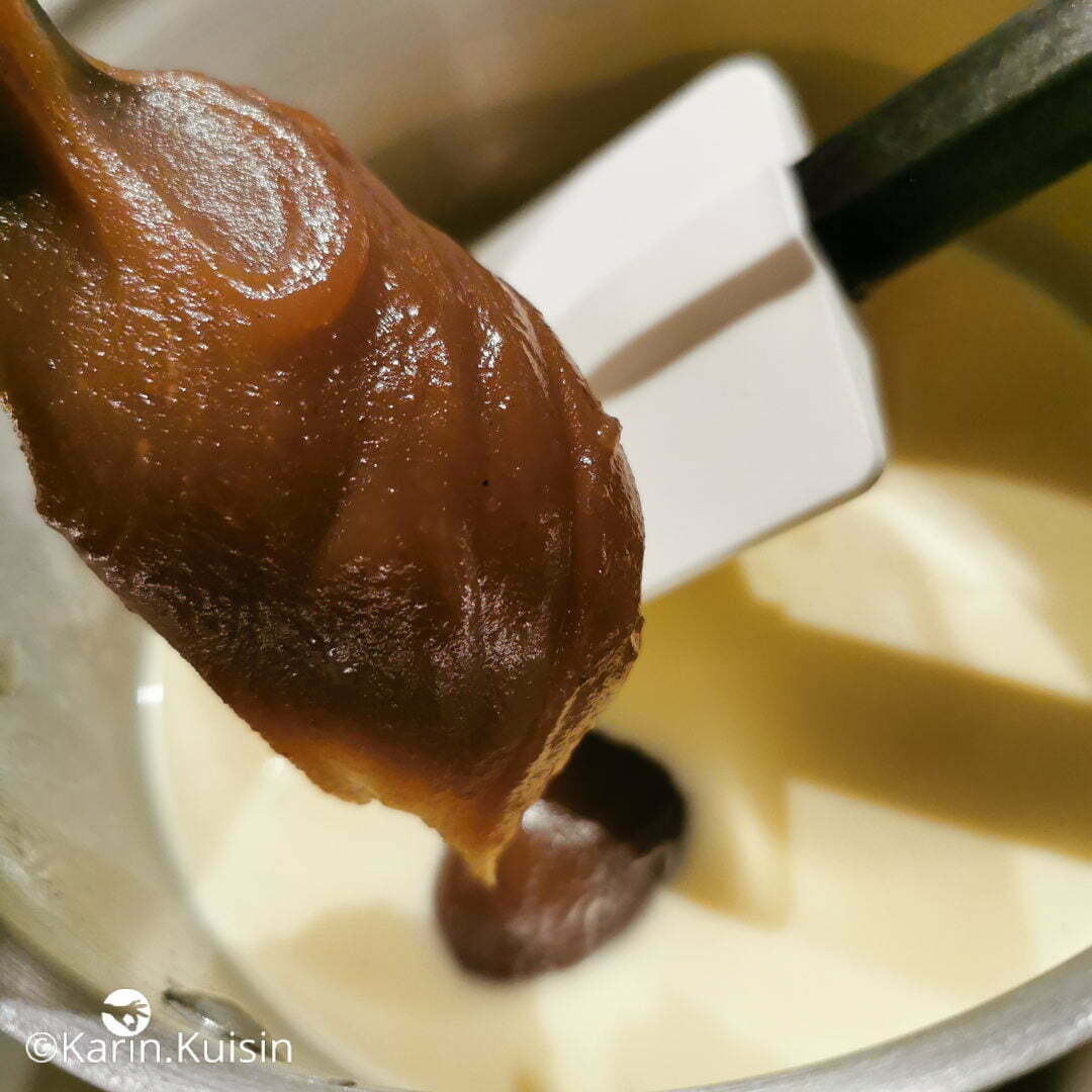 pannacota crème marron verser