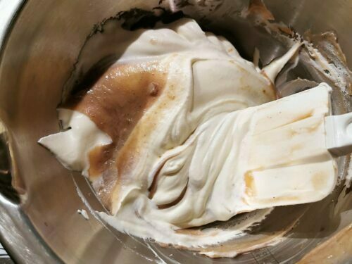 mousse marron crème ajouter
