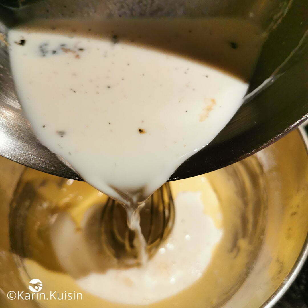 jaune sucre fécule lait verser