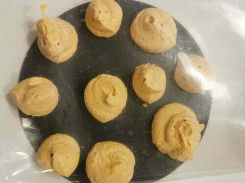 rond crème mousseline praliné recourvrir feuille montage