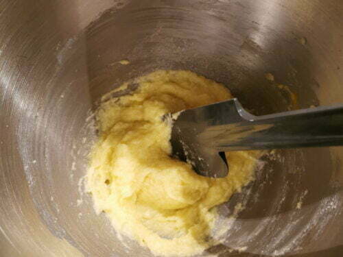 beurre sucre oeuf ajouter