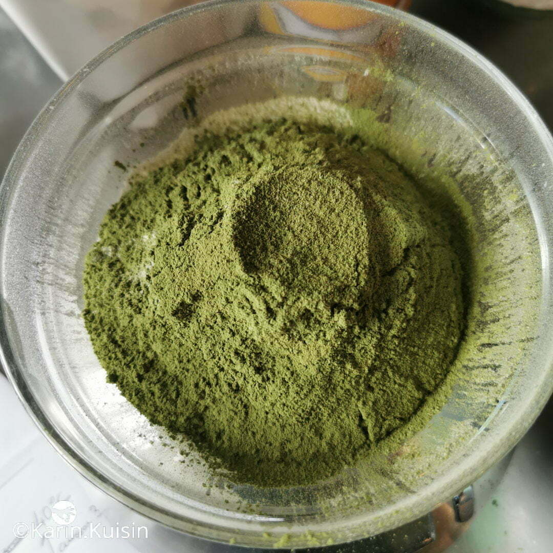 farine thé matcha tamiser