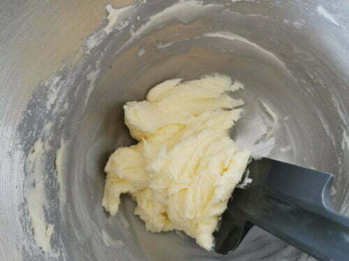 beurre pommade sucre glace crémer