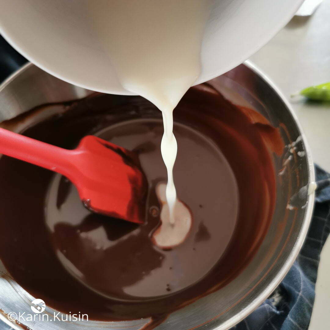 lait poudre ganache verser