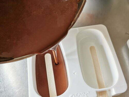 appareil glace chocolat verser