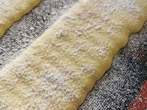 biscuit cuillère saupoudrer