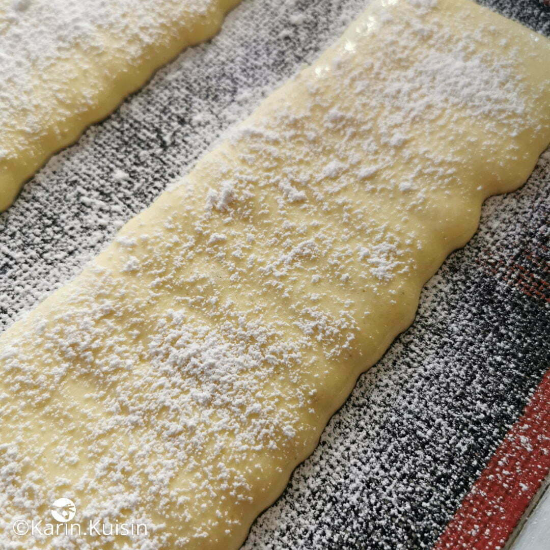 biscuit cuillère saupoudrer