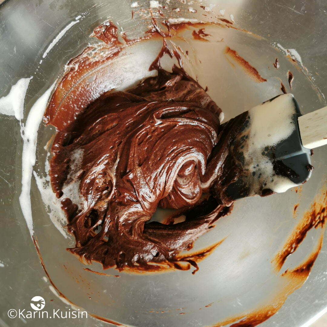 chocolat oeuf mélanger