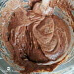 oeuf chocolat mélanger