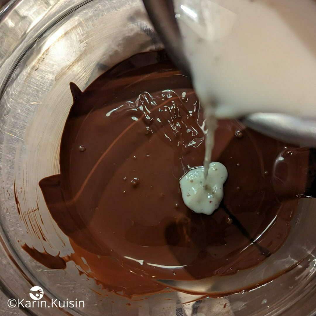 chocolat crème verser