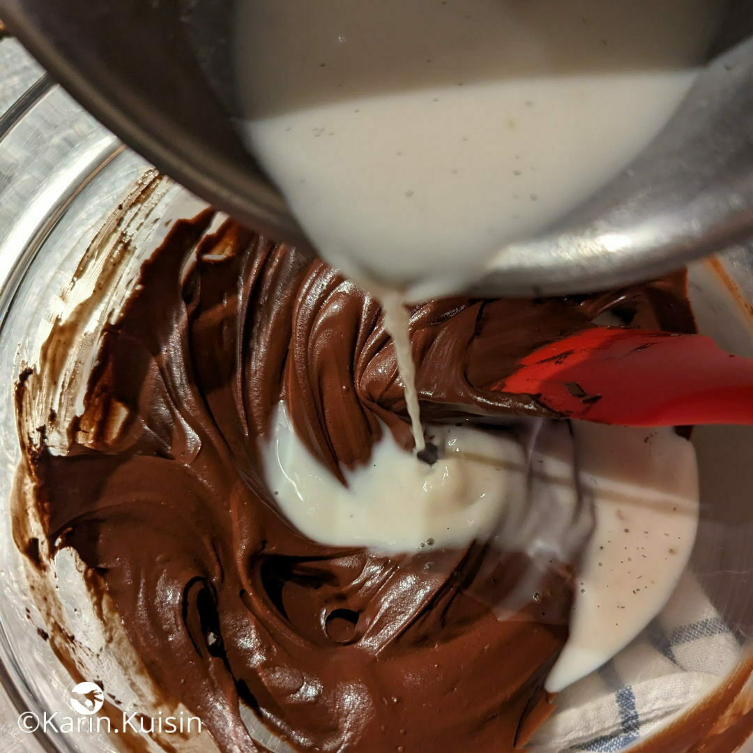 chocolat crème verser