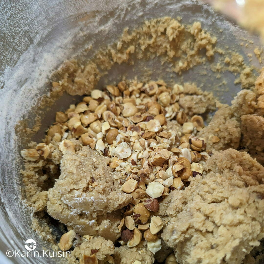 pâte cookie noisette ajouter