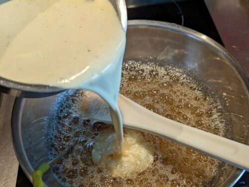 caramel crème verser
