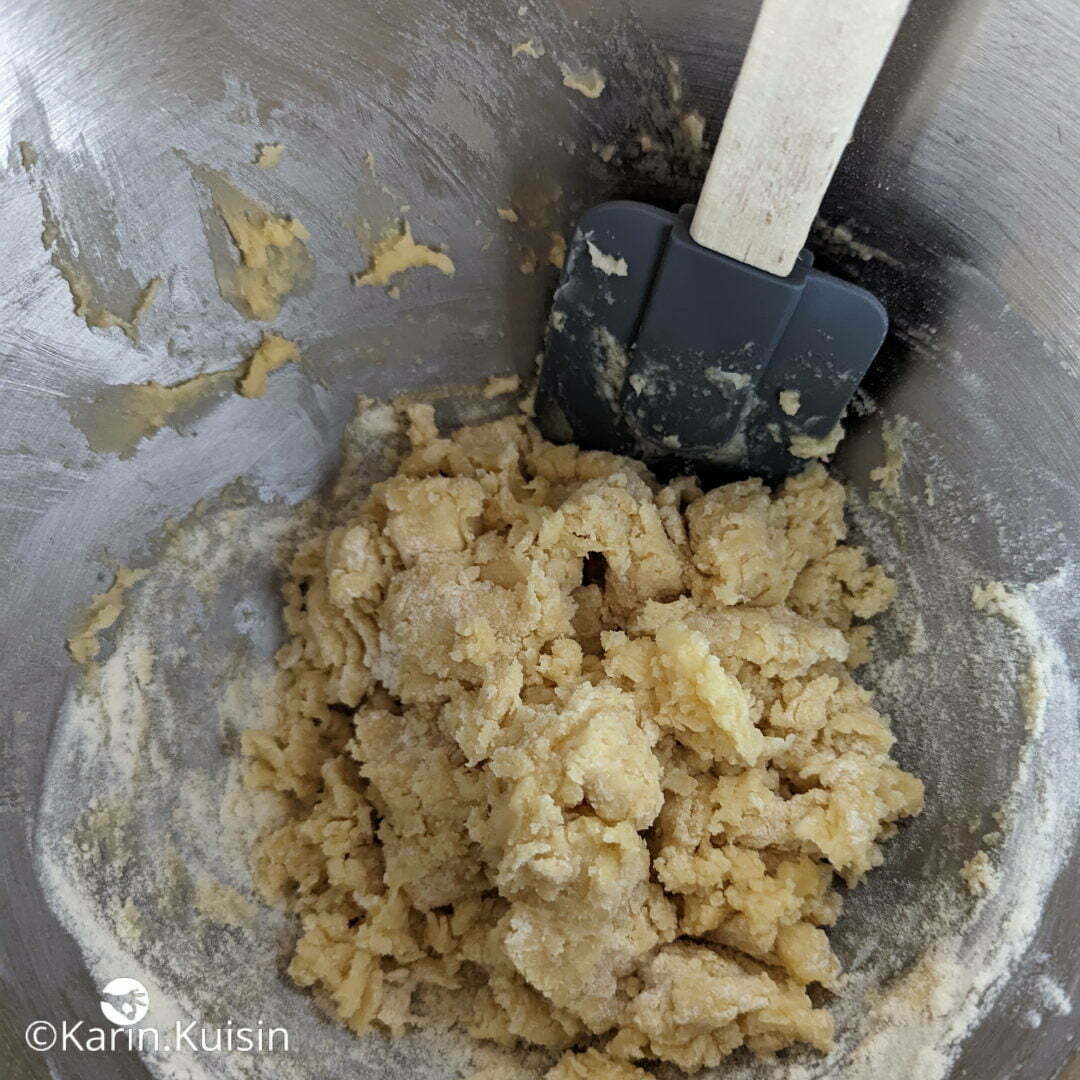 pâte sucrée farine mélanger