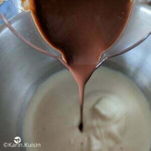 oeuf sucre chocolat verser