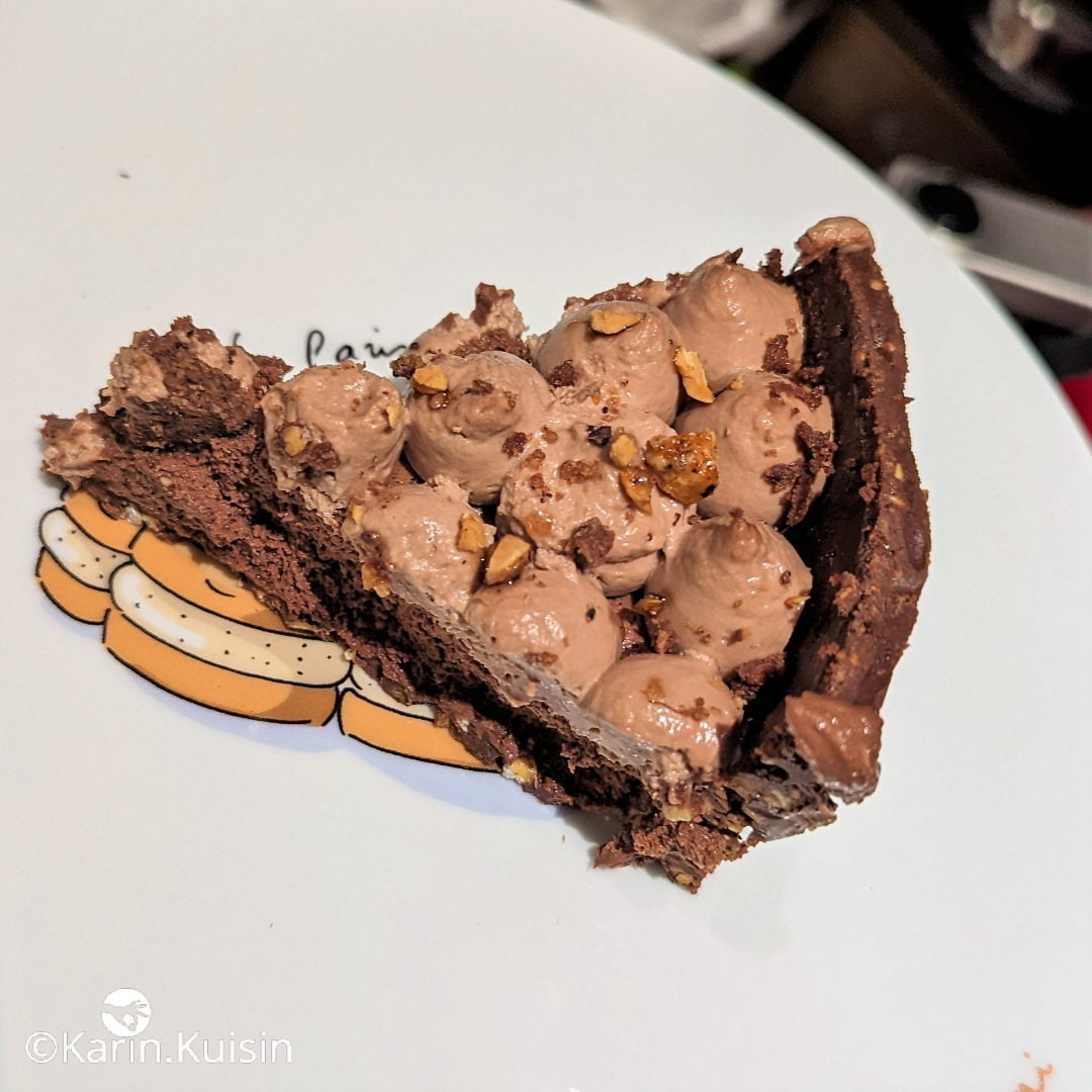 gâteau mousse chocolat croustillant final découpe