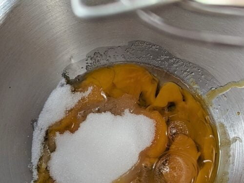 oeuf jaune sucre ajouter