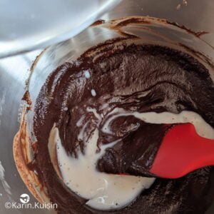 chocolat lait verser