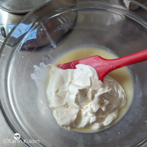 chocolat lait gélatine crème ajouter